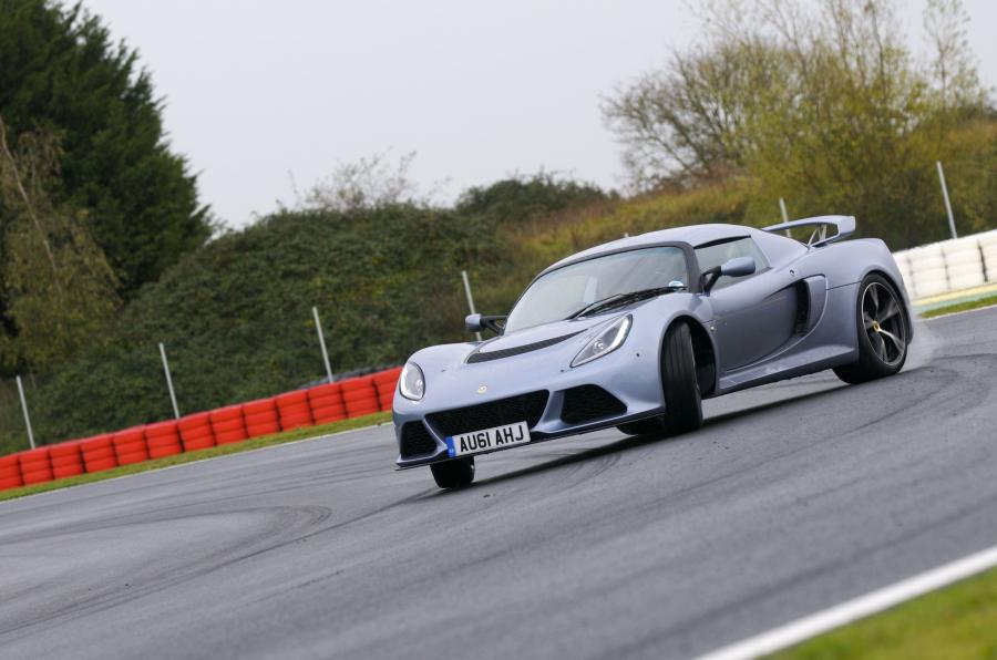  Lotus Exige S 2012 года  (фото 3 из 42)
